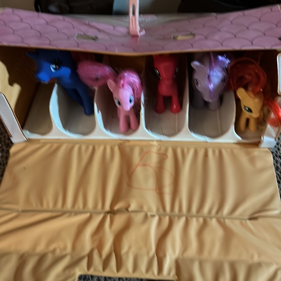 Pony Carry Case - Picture 6 of 11